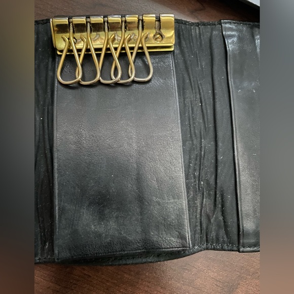 Chanel Cavier Key Pouch - Picture 4 of 10